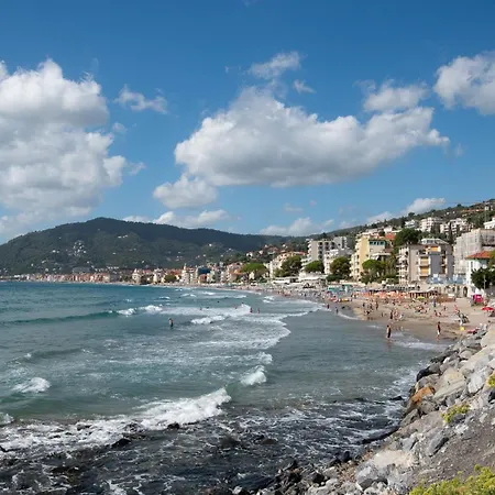 Alba Marina- Fronte Mare Alassio