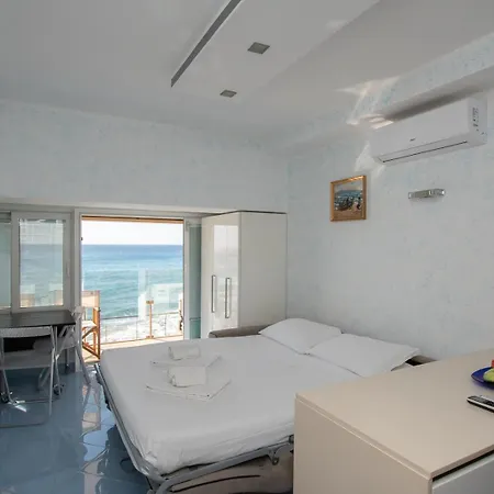 Alba Marina- Fronte Mare Apartment